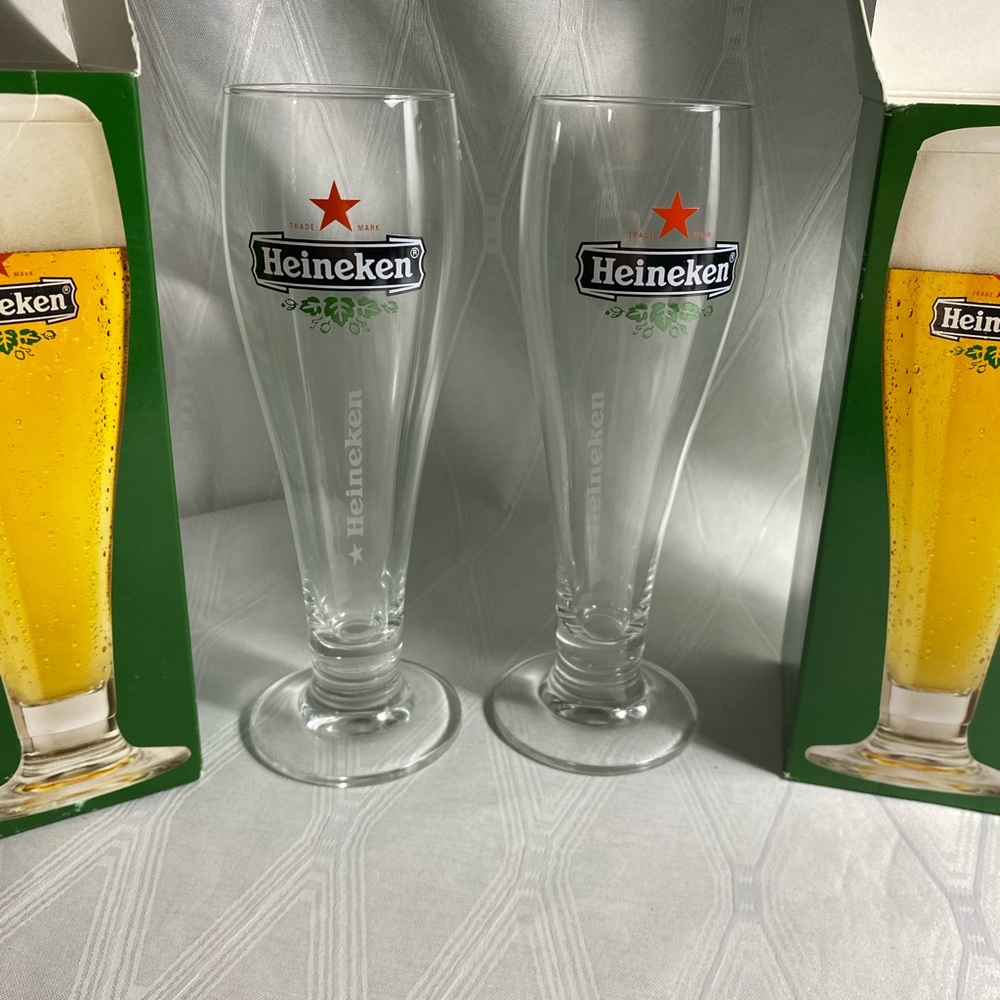 2 NIB Heineken 11oz beer glasses